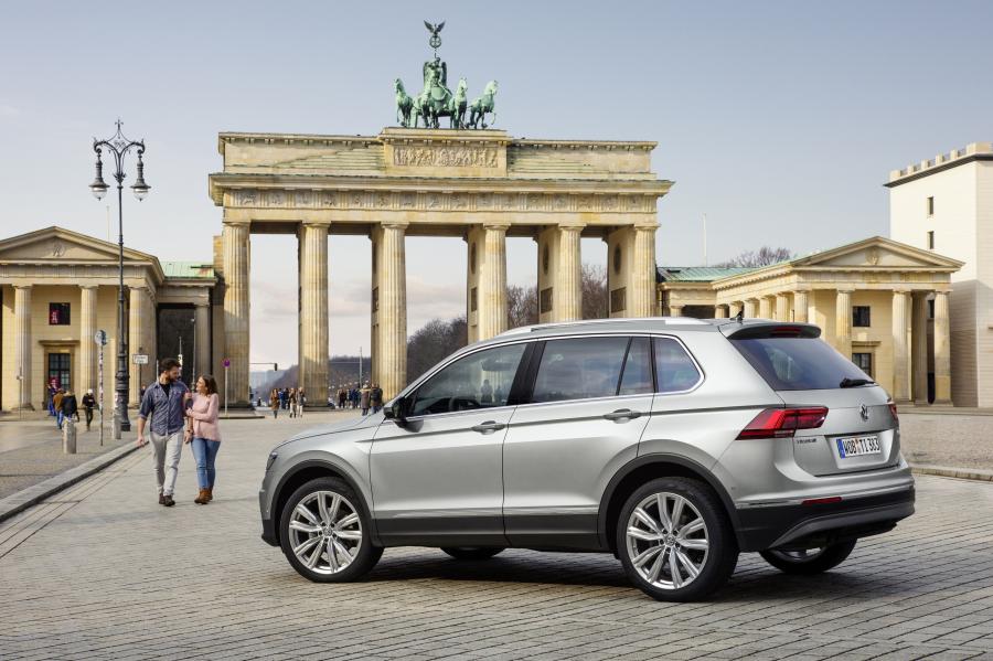  Volkswagen Tiguan 2016 года  (фото 25 из 37)